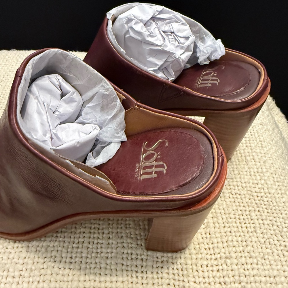 Sofft Burgundy Leather Open-Toe Mule Sandals - Picture 4 of 8